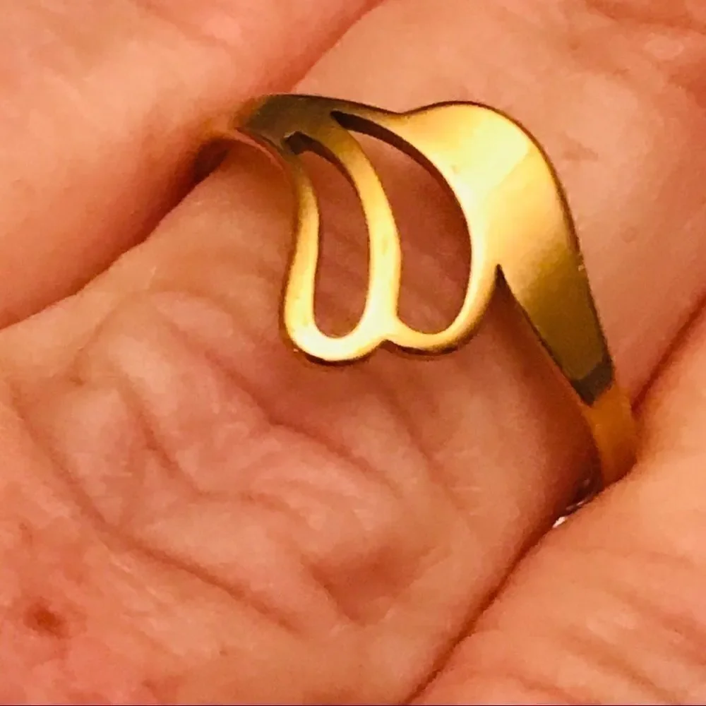 5⭐️RATED⭐️Swirls Gold Minimalist Ring